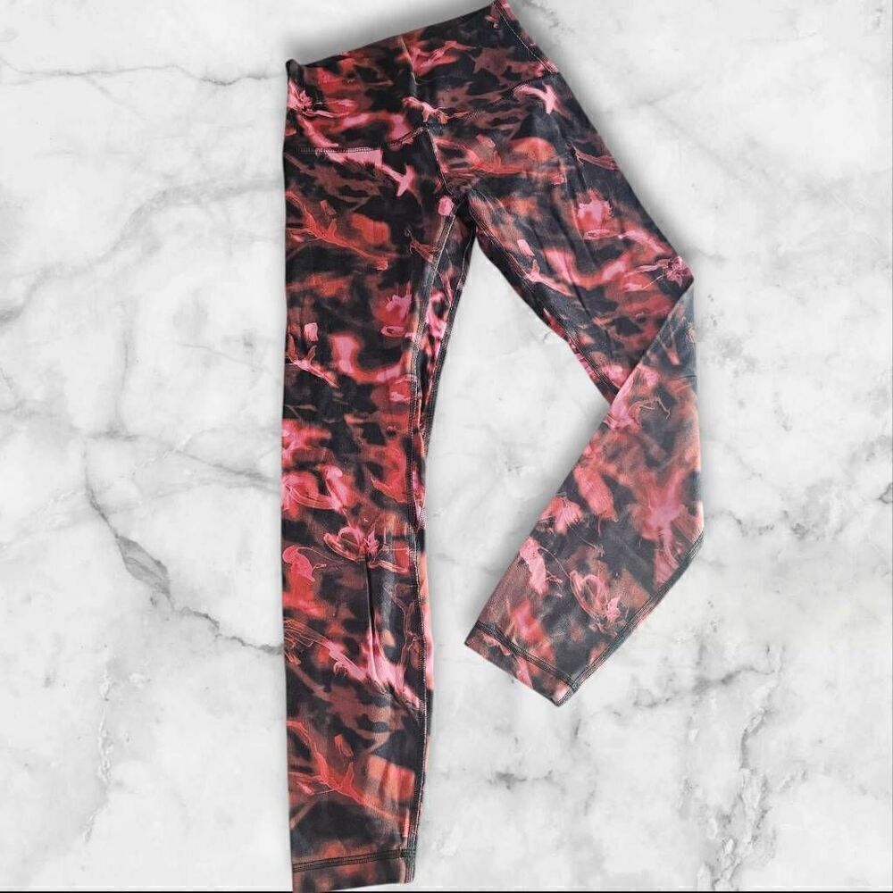 Lululemon Size 4 Floral Aligns HR